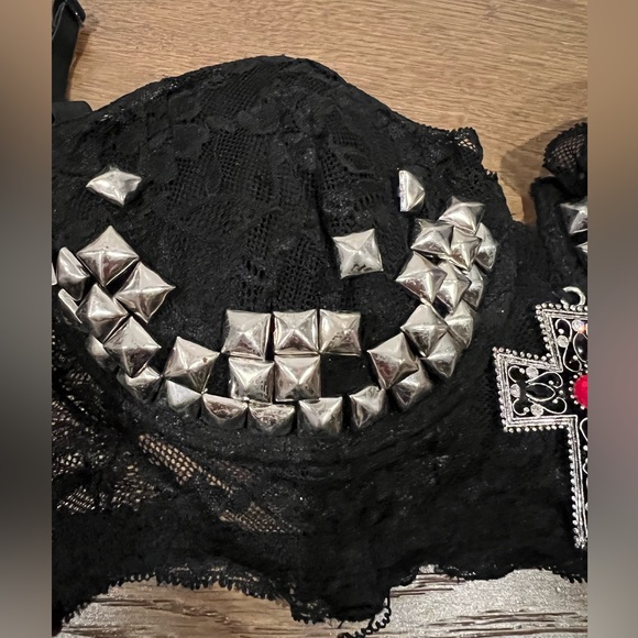 EDC Custom designed Bra. One of a kind. - Picture 4 of 6